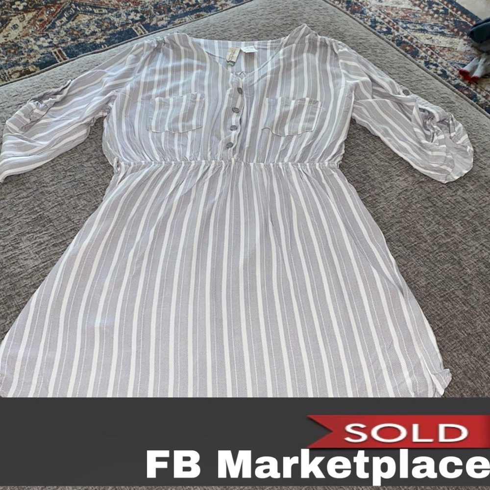 Grey & White Blouse XL